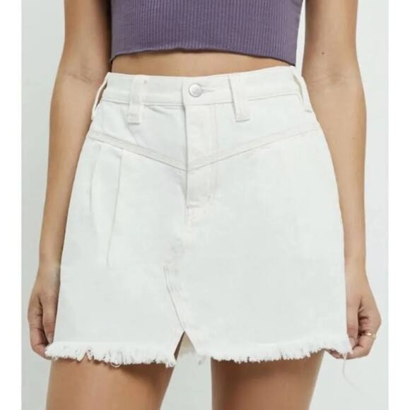 We‎ The Free Free People Side Car White Denim Raw Hem Mini Skirt Size 26 - Picture 1 of 11